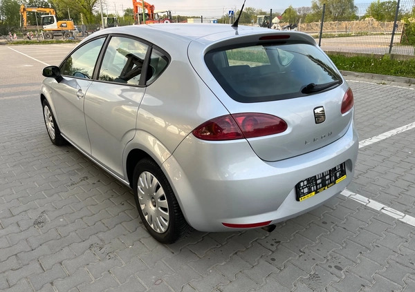 Seat Leon cena 15500 przebieg: 250000, rok produkcji 2007 z Żychlin małe 67